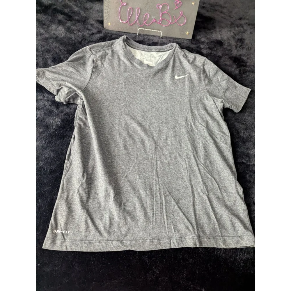 EUC Nike Mens Charcoal Gray Dri Fit Crew Neck